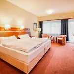 ホテル Sauerland Alpin