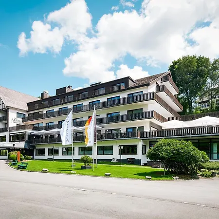 ホテル Sauerland Alpin シュマレンベルク