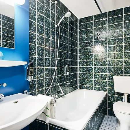 호텔 Sauerland Alpin 슈말렌부르크