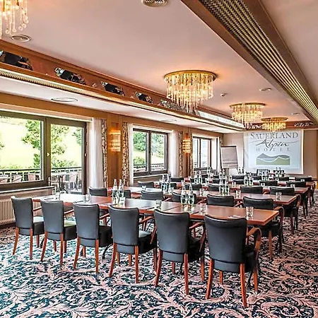 Otel Sauerland Alpin Schmallenberg