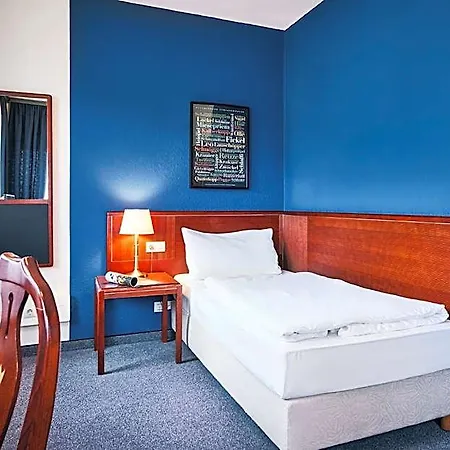 Sauerland Alpin Otel 3*