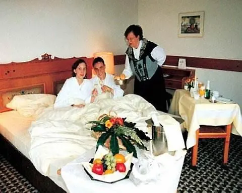 苏尔地阿尔平酒店 3*